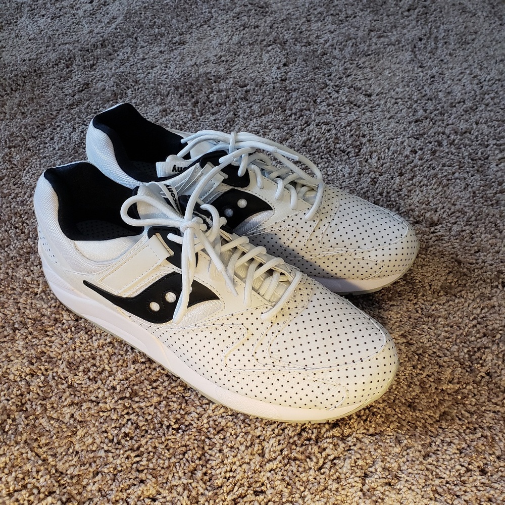 Saucony Grid 9000 shoes